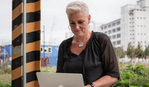Helen van Rijn computerhulp Effe Helen Bellen - HelenHelpt